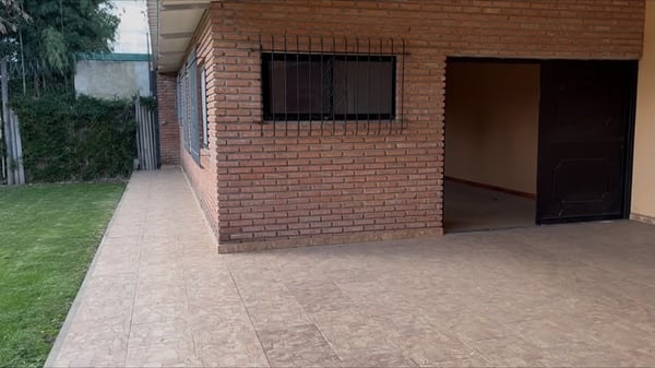LOTE PARQUIZADO EN BENAVIDEZ. QUINCHO Y GALERÍA — foto 4