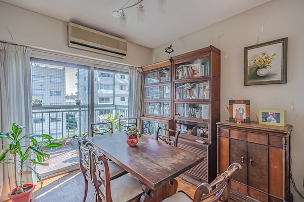 VENTA DEPARTAMENTO 5 AMBIENTES CON BALCON Y COCHERA EN OLIVOS — foto 3