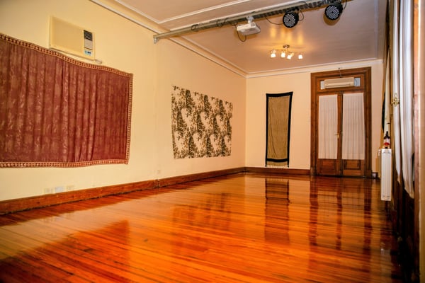 VENTA - AV. CORRIENTES -  HERMOSO PISO COMPLETO DE ÉPOCA - BAJAS EXPENSAS — foto 5