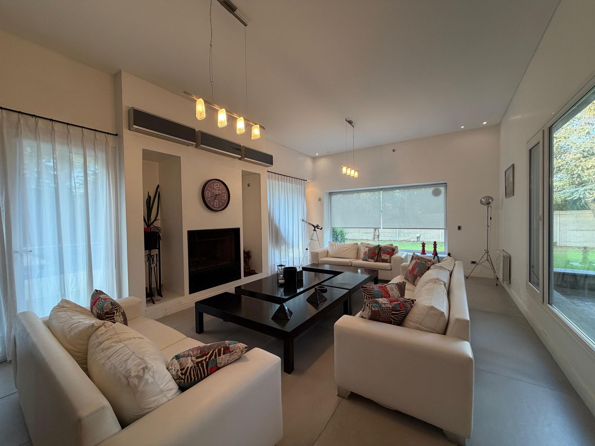 VENTA CASA 10 AMBIENTES ALTOS DEL PILAR — foto 1
