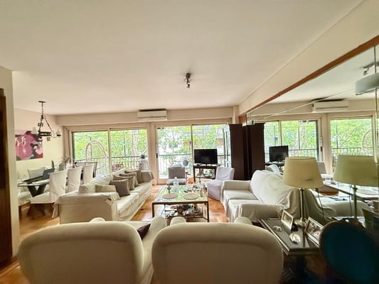 Depto  4 ambientes, 3 cuartos, 2 baños, más  habitación y baño  de servicio, pileta, cochera y baulera en Palermo Botanico — foto 2