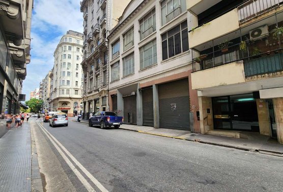 VENTA OFICINA COMERCIAL EN CABA DE TRES PLANTAS — foto 1