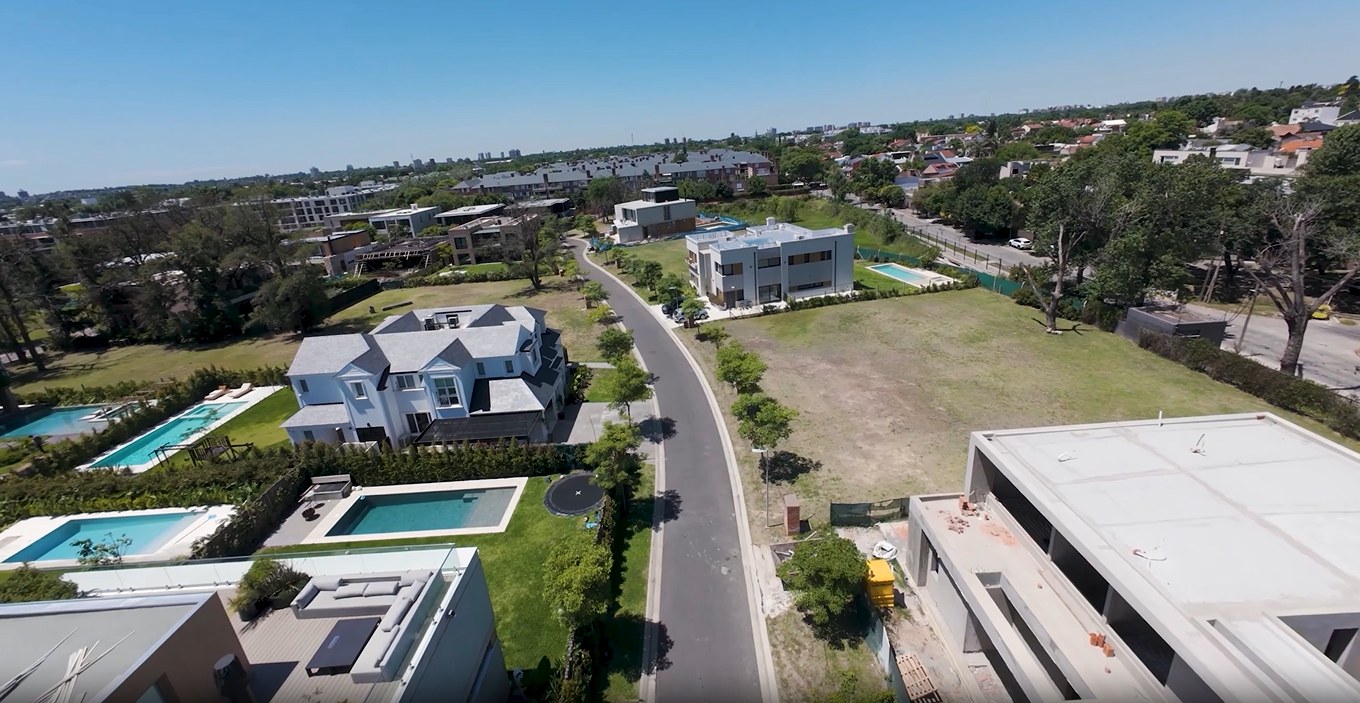 Venta de Lote  de 670 m2 en el Exclusivo Barrio la Clementina , SAN ISIDRO — foto 1
