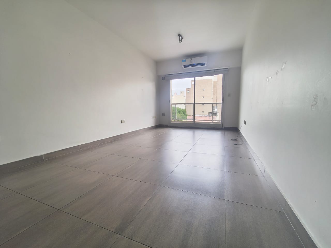 ALQUILER MONOAMBIENTE  EN BELGRANO CON BALCON — foto 1
