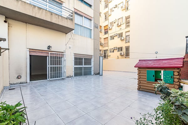 VENTA DEPTO 3 AMB DEVOTO CON ESTUDIO Y PATIO — foto 5