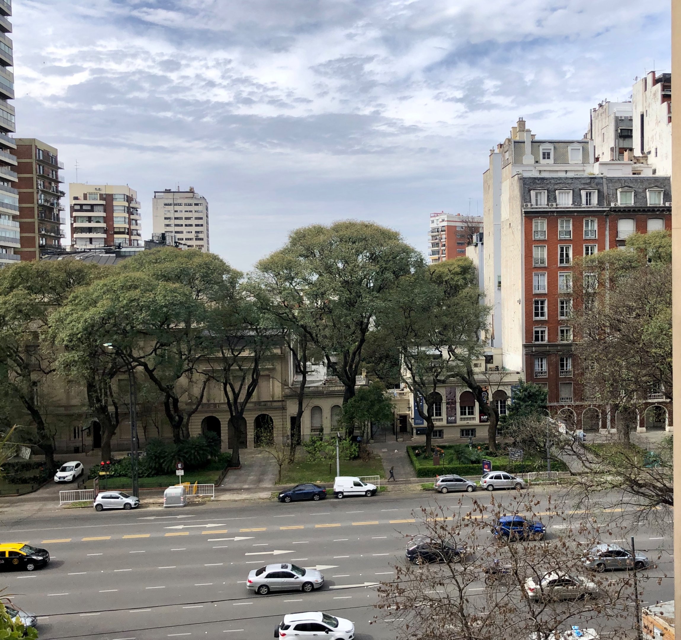 Departamento de 3 ambientes con dependencia y cochera en Palermo chico — foto 1