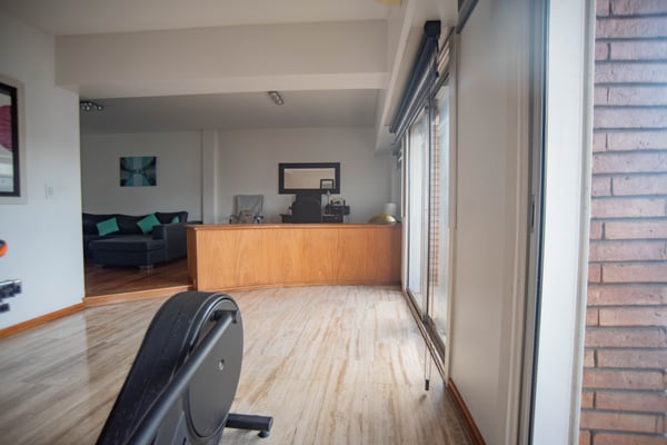 Venta | Semipiso | 4 dormitorios | Hab. de servicio | Cochera fija | Baulera | SUM | Palier privado | Flores — foto 4