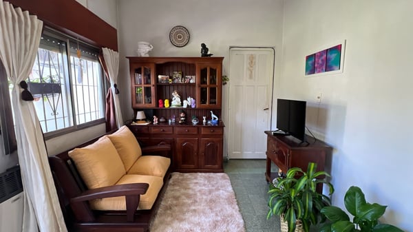 VENTA CASA Y 2 DEPTOS CON PILETA APTO CREDITO — foto 3