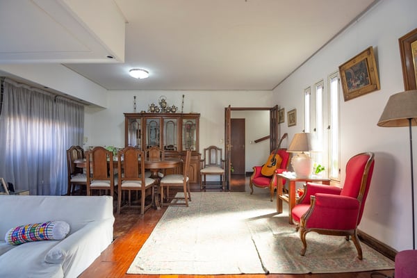 VENTA CASA 2 PLANTA JARDIN PILETA - 6 AMB - OLIVOS — foto 4