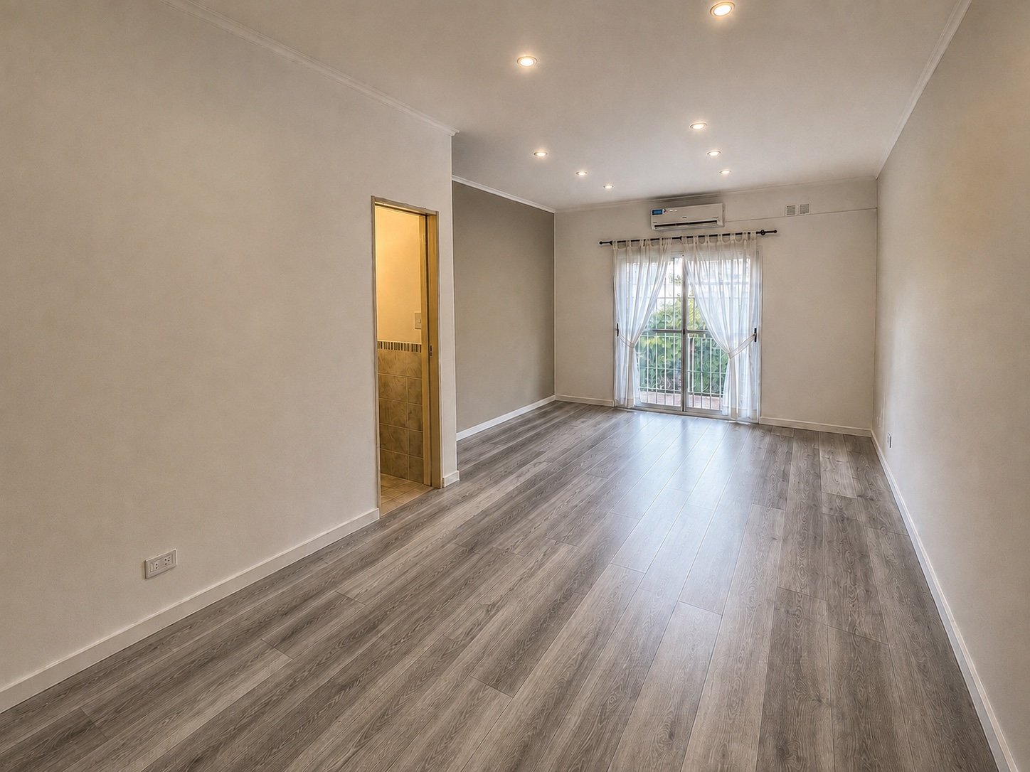 Duplex 4 ambientes en Villa Adelina, Jardín y Cochera — foto 1