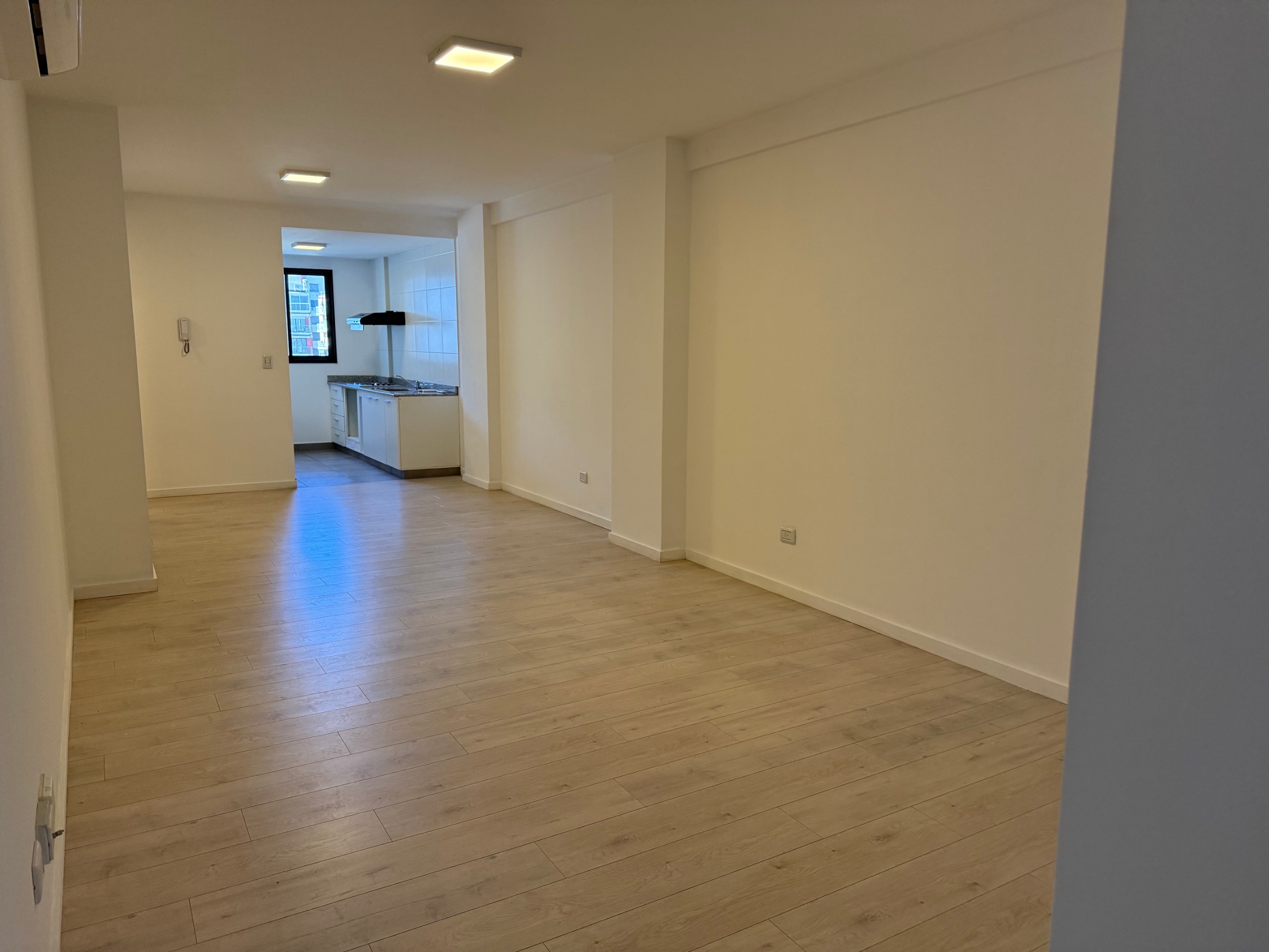 Alquiler Departamento Almagro 3 amb balcón toilete — foto 1