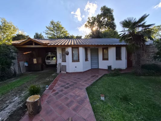 Venta casa 3 amb General Rodriguez con cochera — foto 2