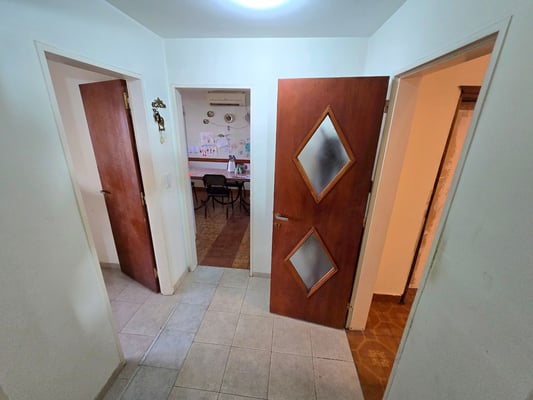CASA MULTIFAMILIAR DE 2 PLANTAS CON JARDÍN Y COCHERA EN MUNRO — foto 5