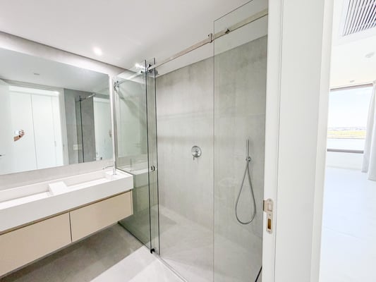 PENT-HOUSE OCEANA CON TERRAZA; PISCINA ,3 COCHERAS AMENITIES Y VISTA ESPEJO DE AGUA — foto 2