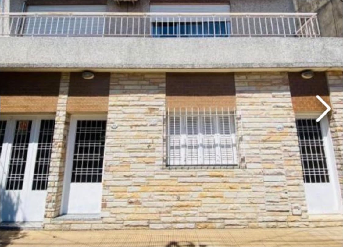Venta Caseros Venta Casa Multifamiliar — foto 1