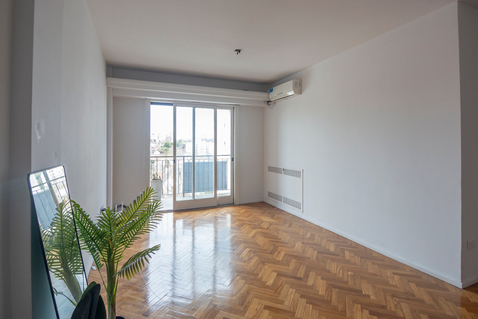 VENTA DEPTO 4 AMBIENTES CON COCHERA EN VICENTE LÓPEZ — foto 1