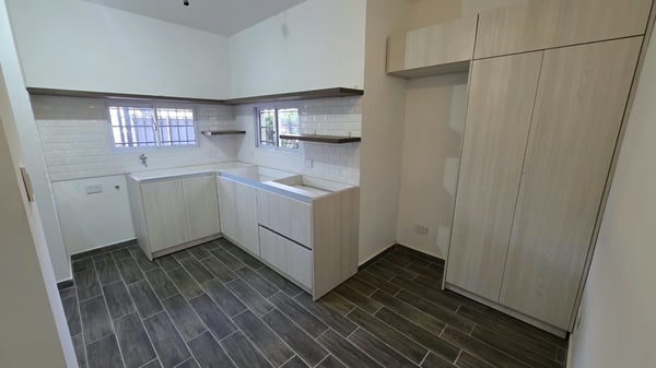 Casa 4 ambientes refaccionada a nuevo en Olivos — foto 2