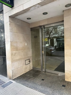 VENTA OFICINA LUMINOSA APTO CRÉDITO EN SAN NICOLAS — foto 2