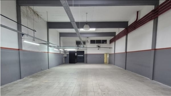 Venta Deposito 500m2 en Lomas del Mirador — foto 4
