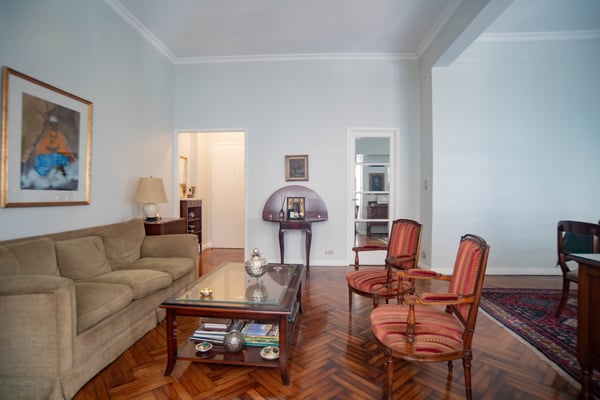 Venta Departamento de 3 Ambientes en esquina abierta con balcón y mucha luz en Recoleta — foto 4