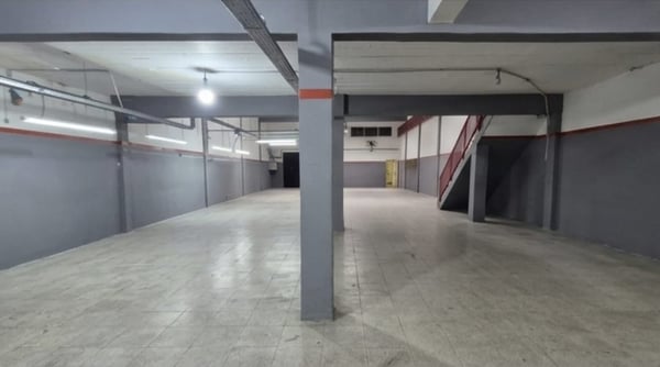 Venta Deposito 500m2 en Lomas del Mirador — foto 3