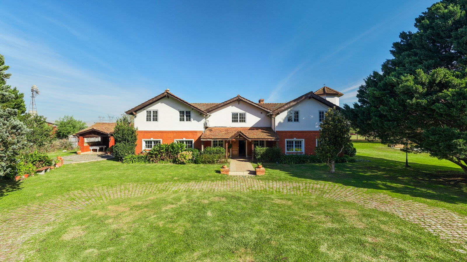 Exclusiva casa en venta - sobre cancha de polo – Pilar — foto 1