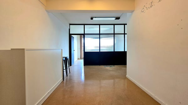 VENTA OFICINA OLIVOS LUMINOSO — foto 2