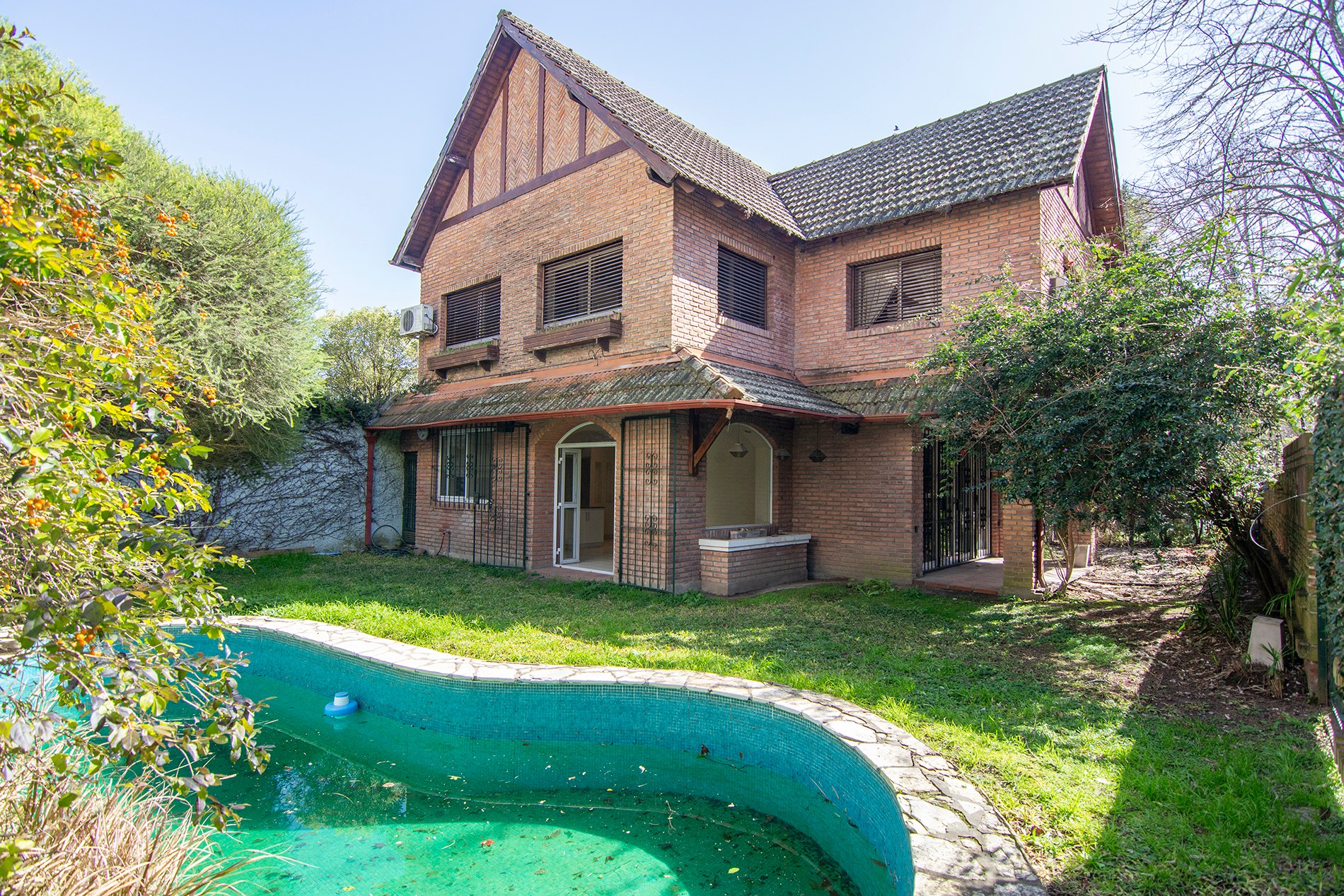 CASA 6 AMBIENTES EN MARTINEZ — foto 1