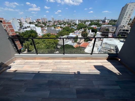Venta Ambiente y medio Alto c/ Balcón en Coglhan — foto 3
