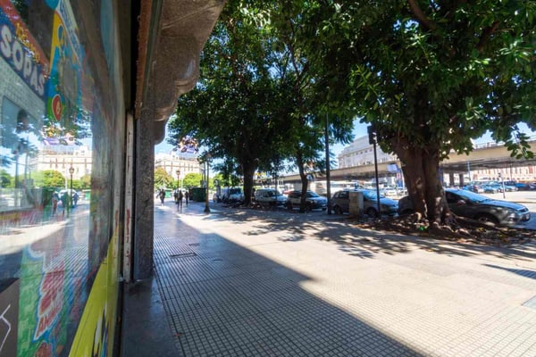 LOCAL VENTA CON RENTA USD 1.250 P/MES  B Irigoyen — foto 5
