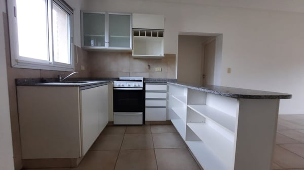 ALQUILER DEPTO 2 AMB COCHERA VILLA VENTO PILAR — foto 2