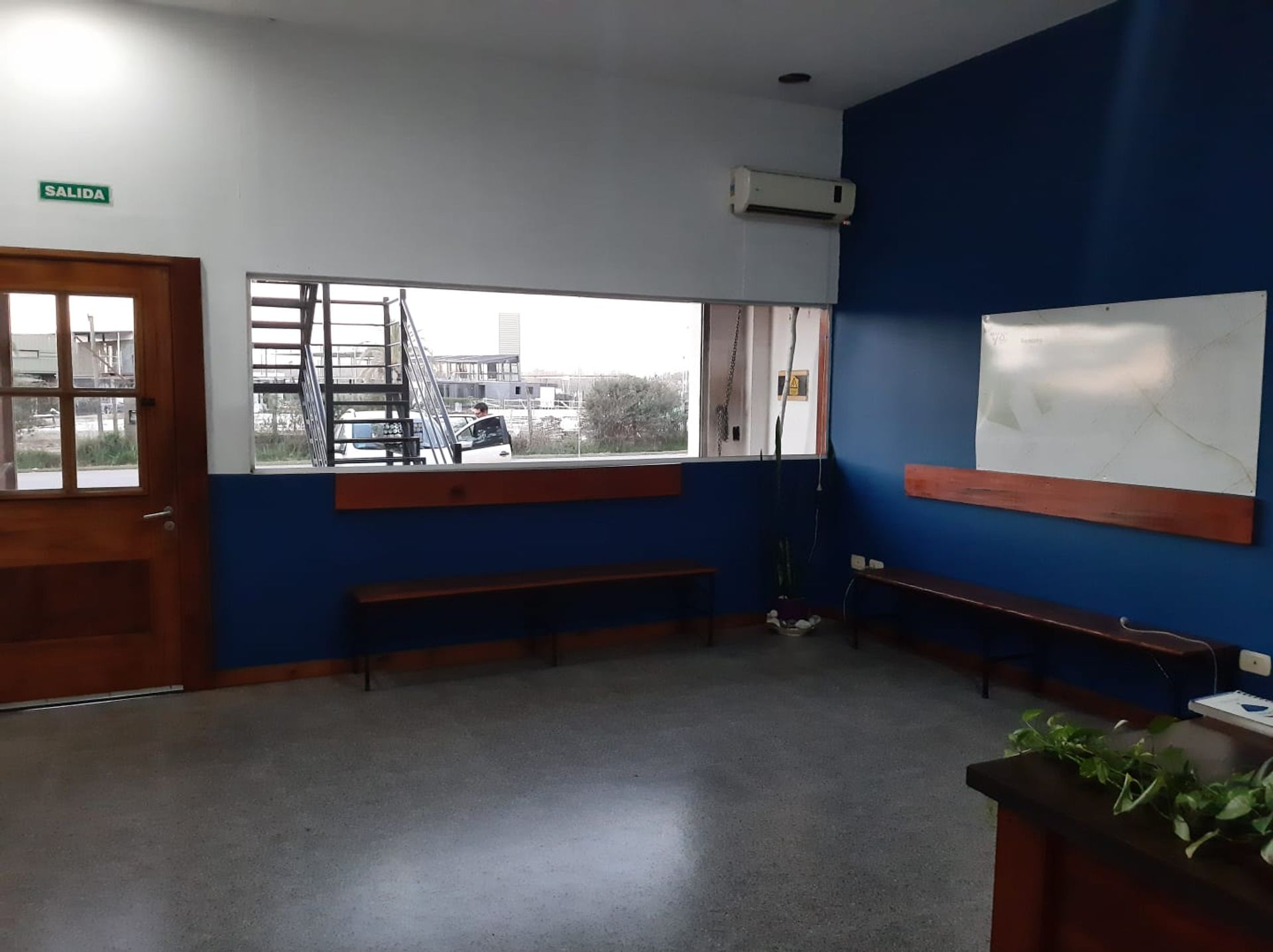 Alquiler Local 70m2 Loma Verde — foto 1