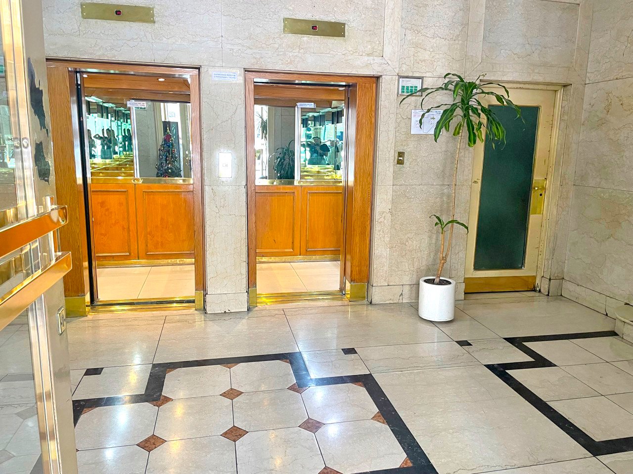 VENTA OFICINA ROCA 600 - 70 M2 - EXCELENTE ESTADO — foto 1