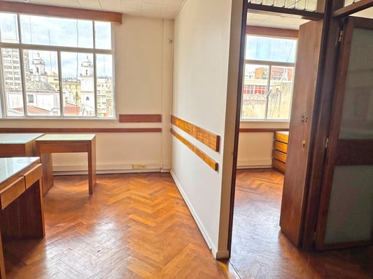 VENTA OFICINA ROCA 600 - 70 M2 - EXCELENTE ESTADO — foto 4