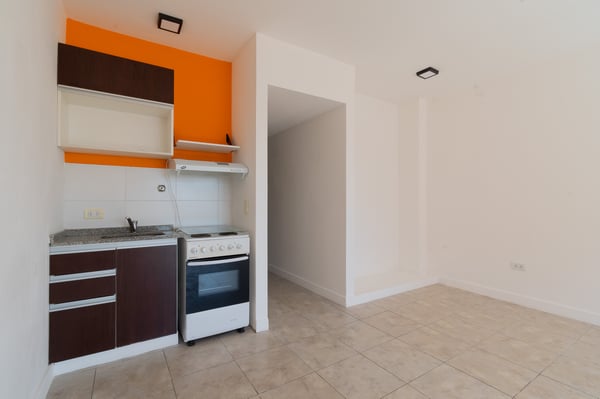 Venta Departamento Monoambiente con balcón en San Cristobal — foto 3