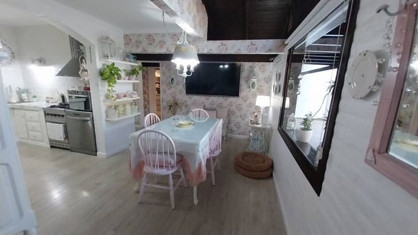 VENTA DE CASA EN LUIS GUILLON CON PARQUE PILETA — foto 3