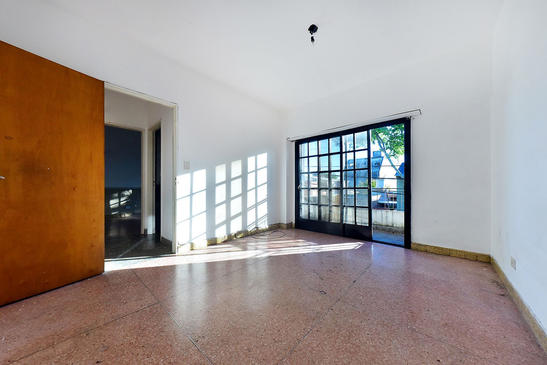 VENTA PH MULTIFAMILIAR CON TERRAZA EN MUNRO — foto 1
