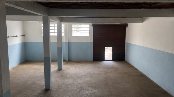 Depósito en alquiler Las Heras 400 Quilmes — foto 3