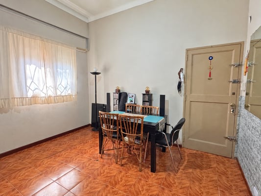 VENTA PH 2 AMBIENTES CON ESTUDIO Y PATIO EN P.B - ALMAGRO — foto 4