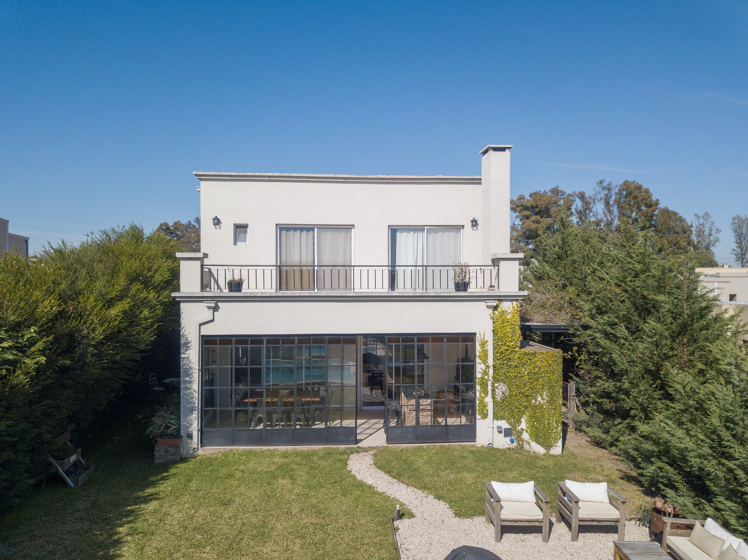 Casa 4 ambientes en Santa Elena Pilar del este — foto 1
