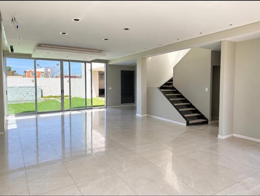 VENTA CASA 7 AMBIENTES  CON PILETA A ESTRENAR EN PILAR BARRIO ABIERTO — foto 2