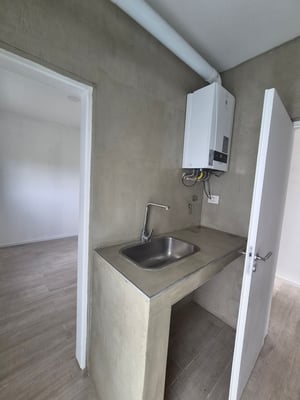 VENTA CASA 3 DORMITORIOS - PILETA - BARRIO EL ALJIBE — foto 5