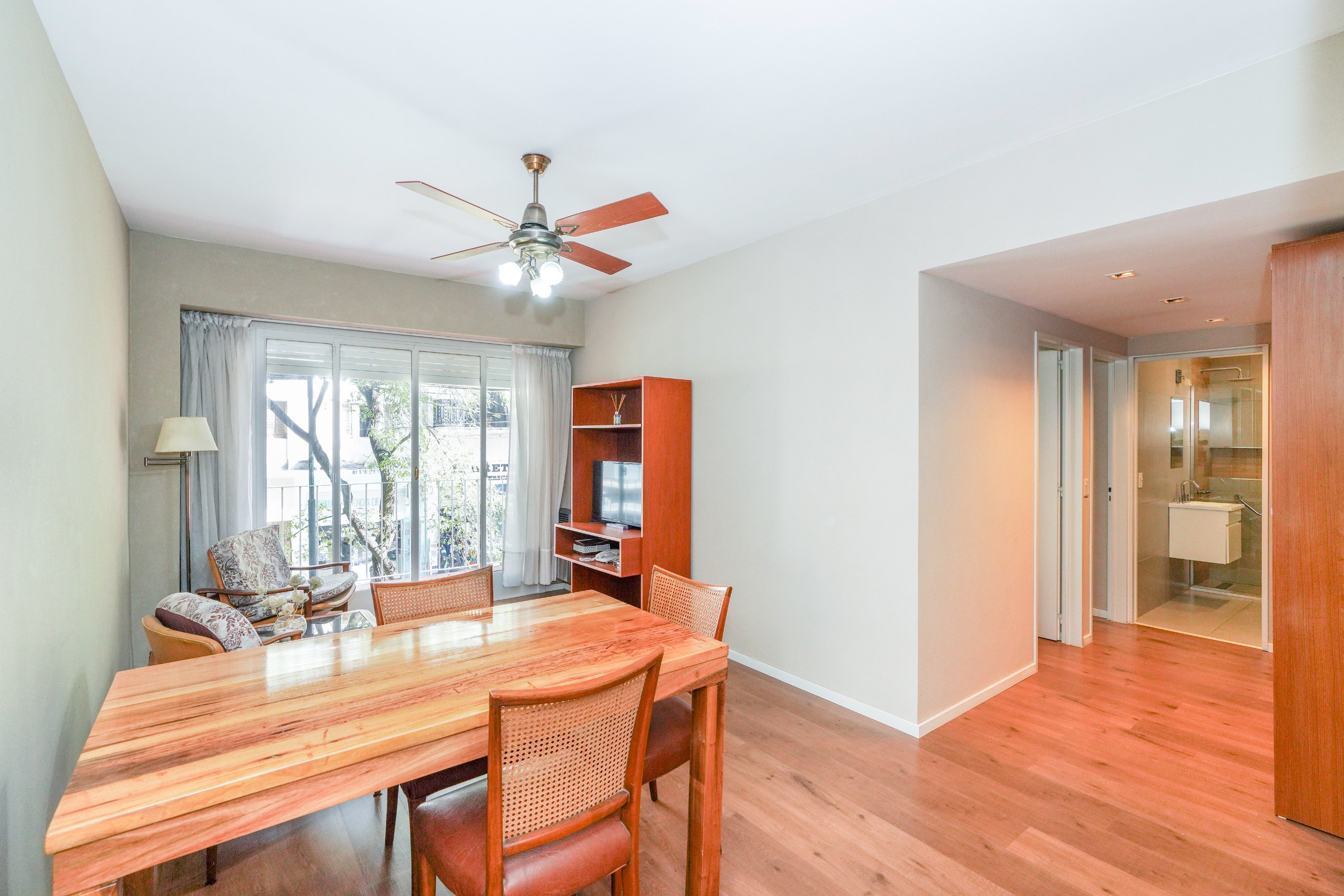 Venta 3 amb reciclado a nuevo con patio y balcón — foto 1