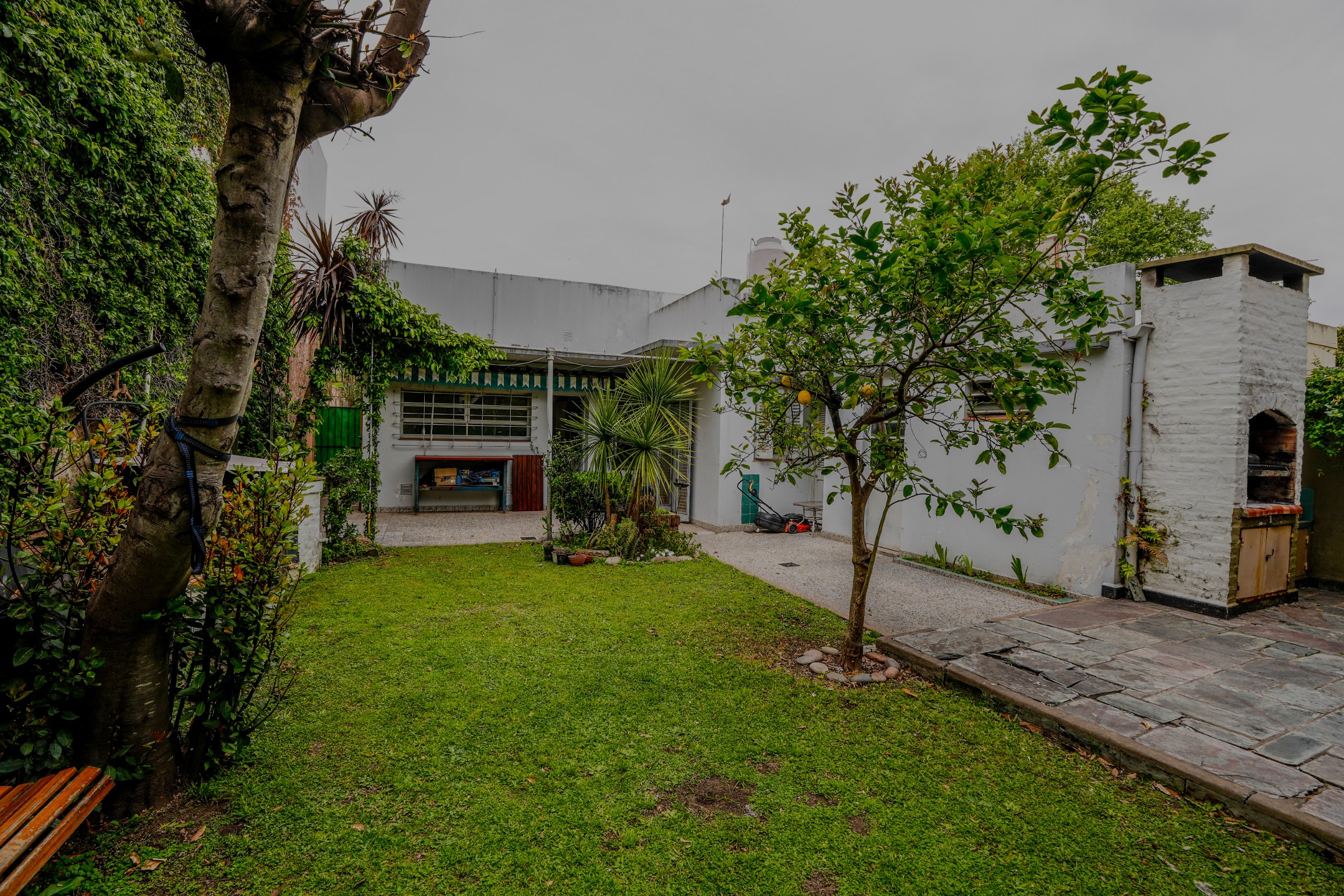Venta casa 4 amb. Flipping + casa 2 amb. entrada independiente. V. Ballester — foto 1