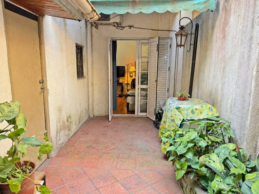 VENTA PH 2 AMBIENTES CON ESTUDIO Y PATIO EN P.B - ALMAGRO — foto 3