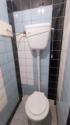 VENTA LOCAL COMERCIAL CON DEPÓSITO EN MONSERRAT — foto 5