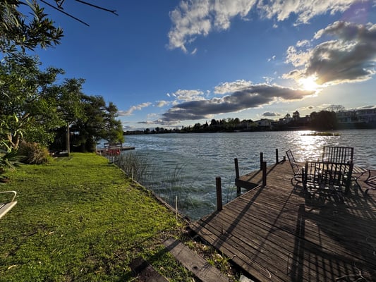 Importante casa de 5 dormitorios en venta  a la laguna principal de Santa Barbara — foto 5