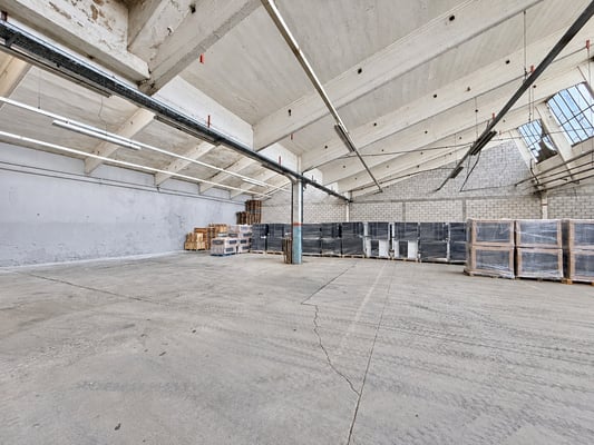 2 GALPONES EN ALQUILER EN FLORIDA OESTE | 2.082 M² APROX. CON CONEXIÓN INTERNA | PREDIO CON SEGURIDAD — foto 3