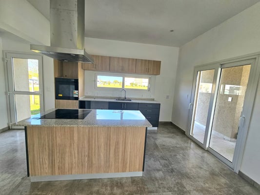 VENTA CASA 4 AMB CON JARDÍN Y PILETA EN SAN SEBASTIÁN — foto 3