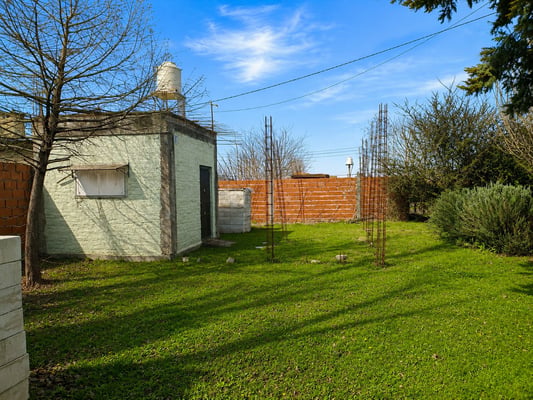 VENTA LOTE DE 904 M² CON MEJORAS Y OBRA INICIADA – GENERAL RODRIGUEZ-  BARRIO PARQUE ALTO VERDE — foto 4